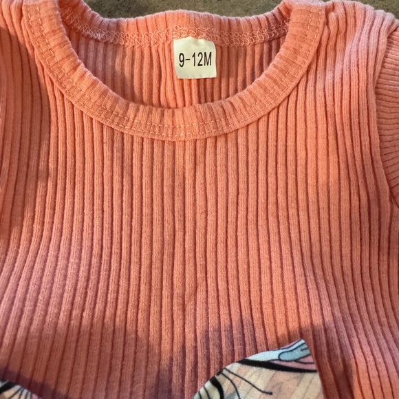 NWOT-Pink Ruffle Top and Floral Pants Set - Picture 4 of 6